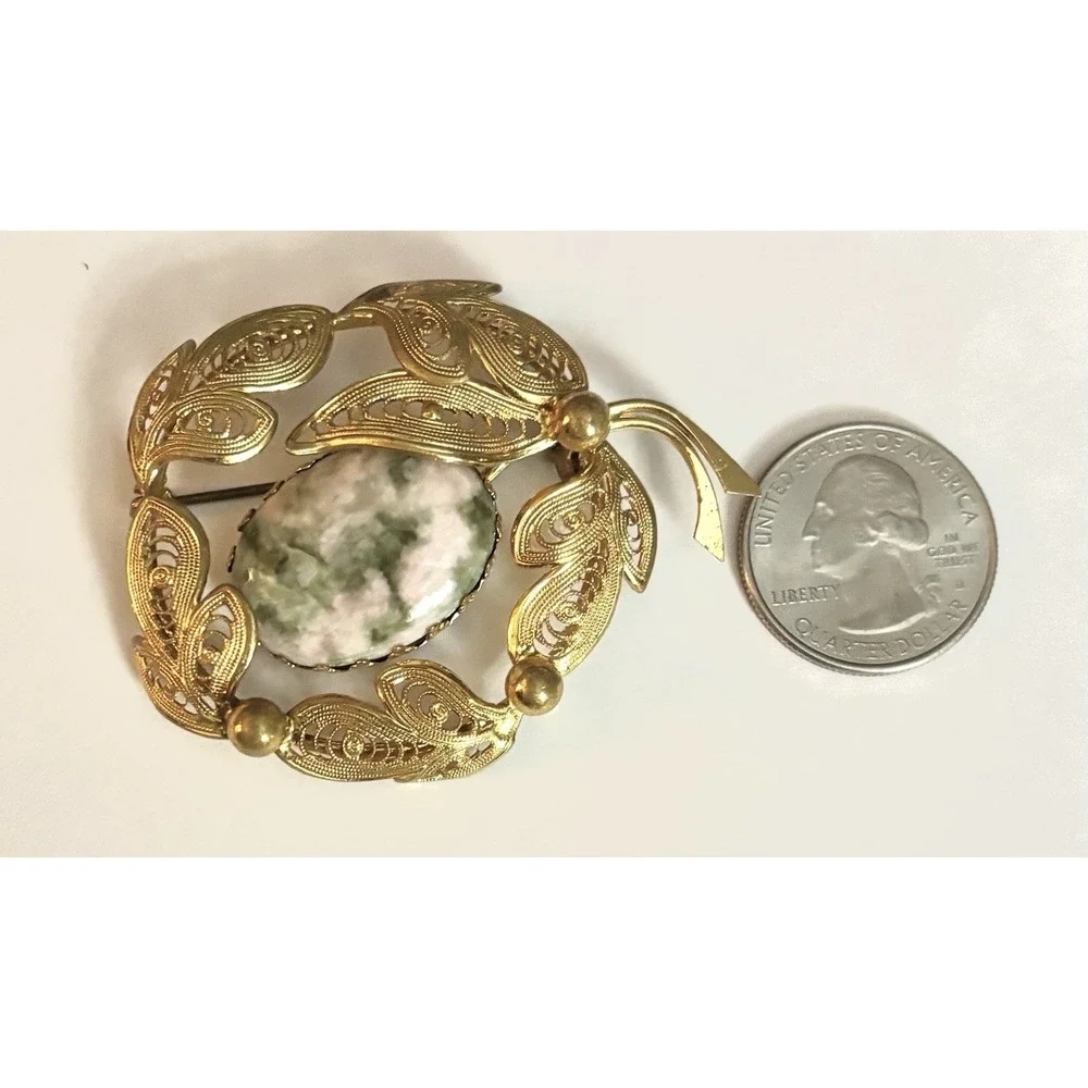 Vintage‎ WESTERN GERMANY gold tone with pink and green agate stone brooch